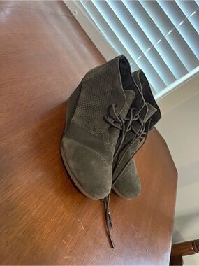 Toms Olive Green Suede Lace-Up Hidden Wedge Ankle Boots